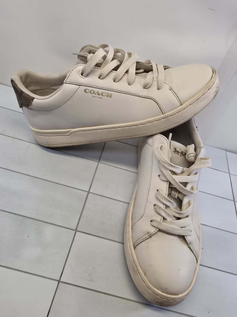 Shoes Sneakers COACH® Clip Low Top Sneaker G4966. White Great Leather 8B